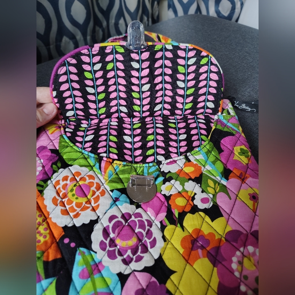 Vera Bradley Crossbody - Picture 3 of 6